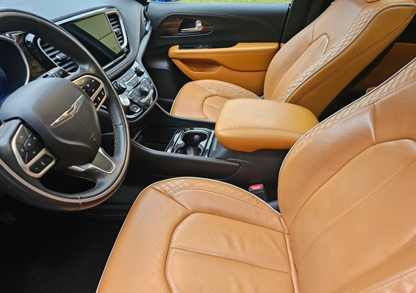 Chrysler Pacifica cena 245877 przebieg: 65537, rok produkcji 2021 z Pakość małe 781